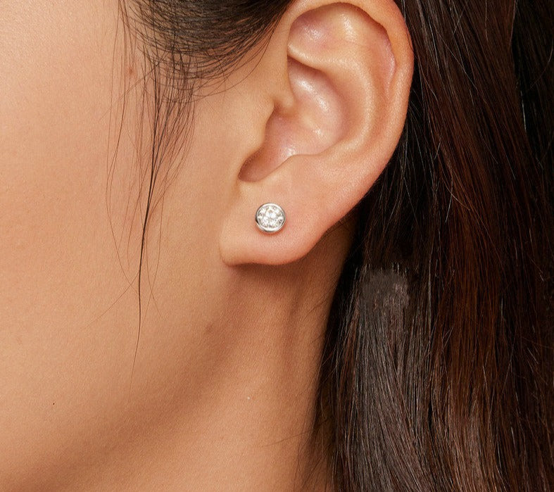 Stud Earrings Round Cut