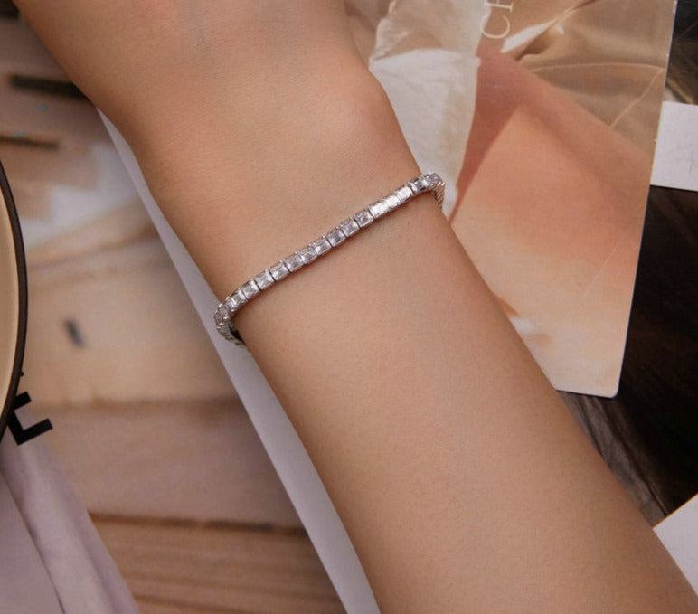 Luxurious Tennis Bracelet